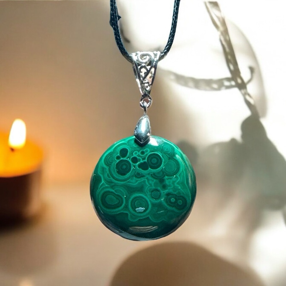 Cute Malachite Round shape Necklace